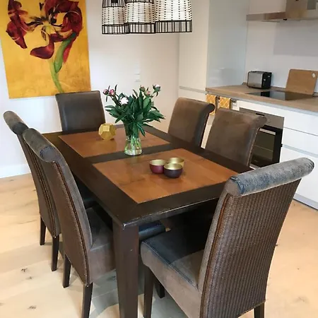 Schmuckstueck In Ostseenaehe